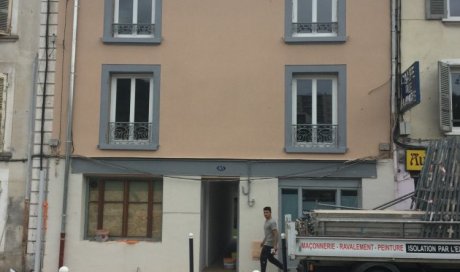 Entreprise pour le ravalement de façade sur bâtiment ancien à Saint-Savin