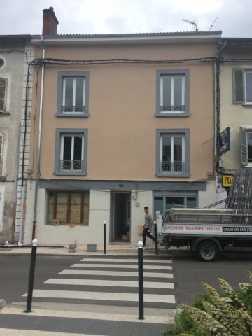 Entreprise pour le ravalement de façade sur bâtiment ancien à Saint-Savin