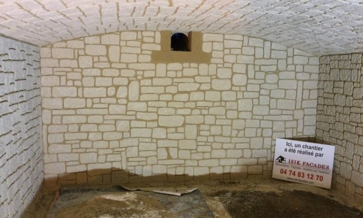 Création mur effet joint de pierre dans une cave à La Tour du Pin 